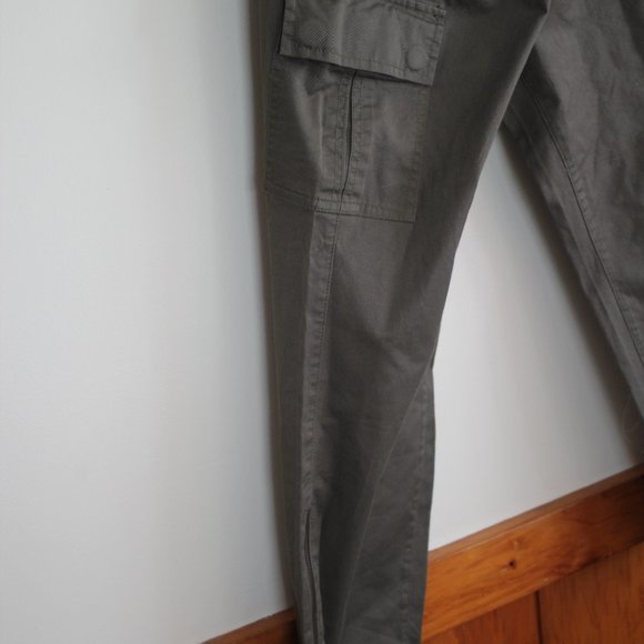 Capris Cargo Style, Coldwater Creek, Size 12 - Picture 3 of 4